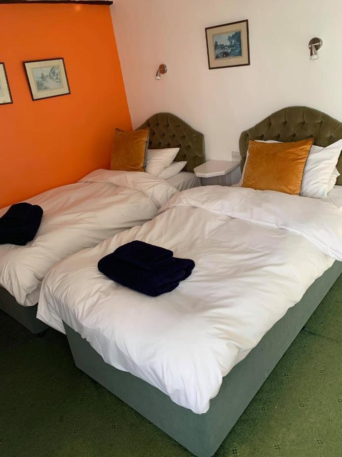 Ye Olde White Harte Hotel Burnham-on-Crouch 객실 사진