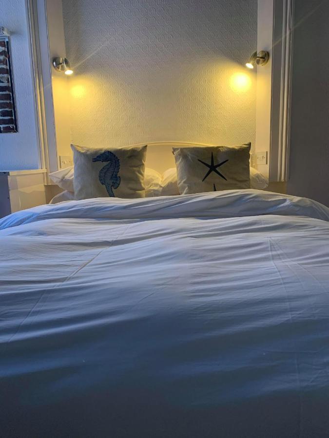 Ye Olde White Harte Hotel Burnham-on-Crouch 외부 사진