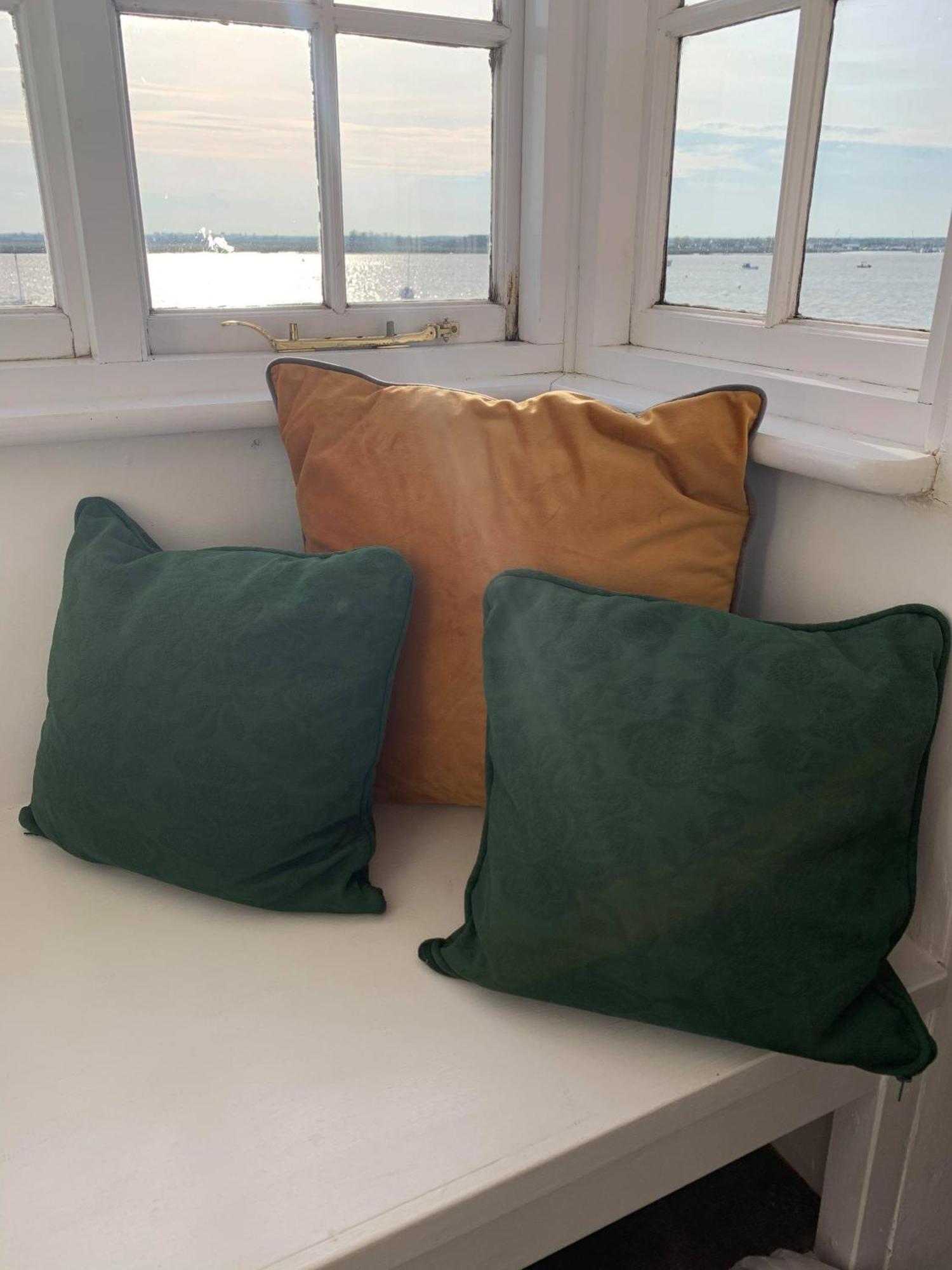 Ye Olde White Harte Hotel Burnham-on-Crouch 객실 사진