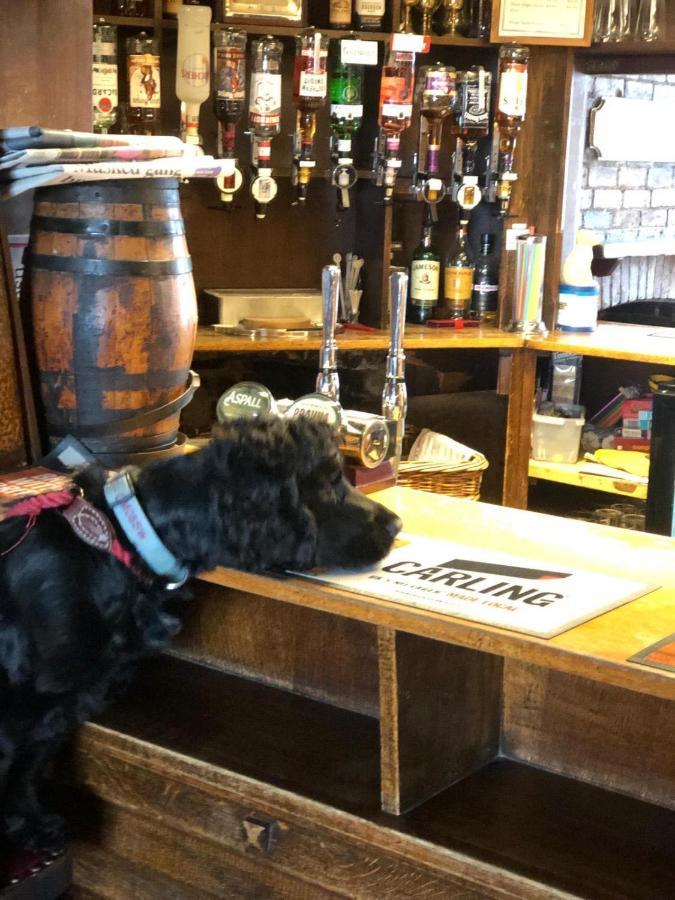 Ye Olde White Harte Hotel Burnham-on-Crouch 외부 사진